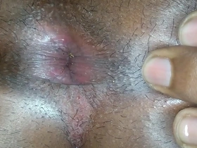 Indian gay with big ass shaking his ass