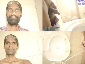 Skinny blonds Rajesh and 993, amateur piss drinkers in homemade video.