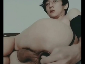 Amateur Asian bottom gets gapped and prolapsed