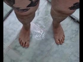 Solo pleasure: gay amateurs wet and steamy homemade video
