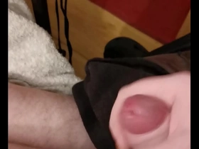 Gay non-binary masturbates and you should watch it.